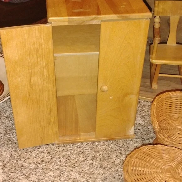 Vintage STROMBECKER Natural Wood and Wicker DOLLHOUSE Lot 14 Pieces TLC - Picture 9 of 10